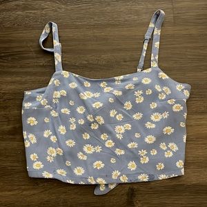 Hollister XS sunflower top